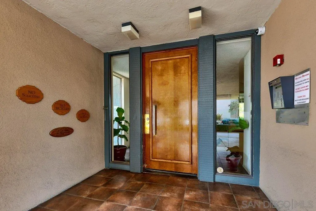 3098 Rue D'orleans Unit 226