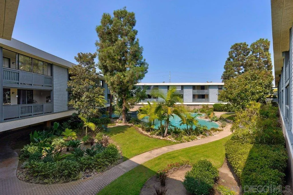 3098 Rue D'orleans Unit 226