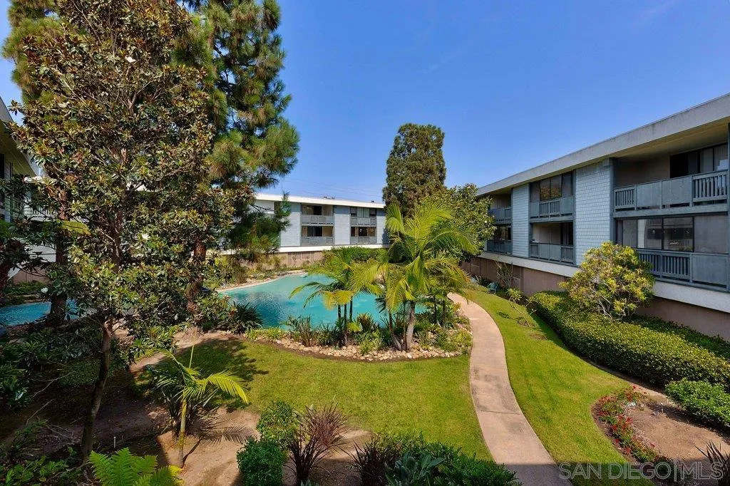 3098 Rue D'orleans Unit 226