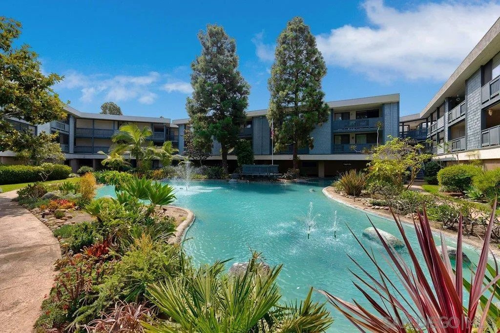 3098 Rue D'orleans Unit 226