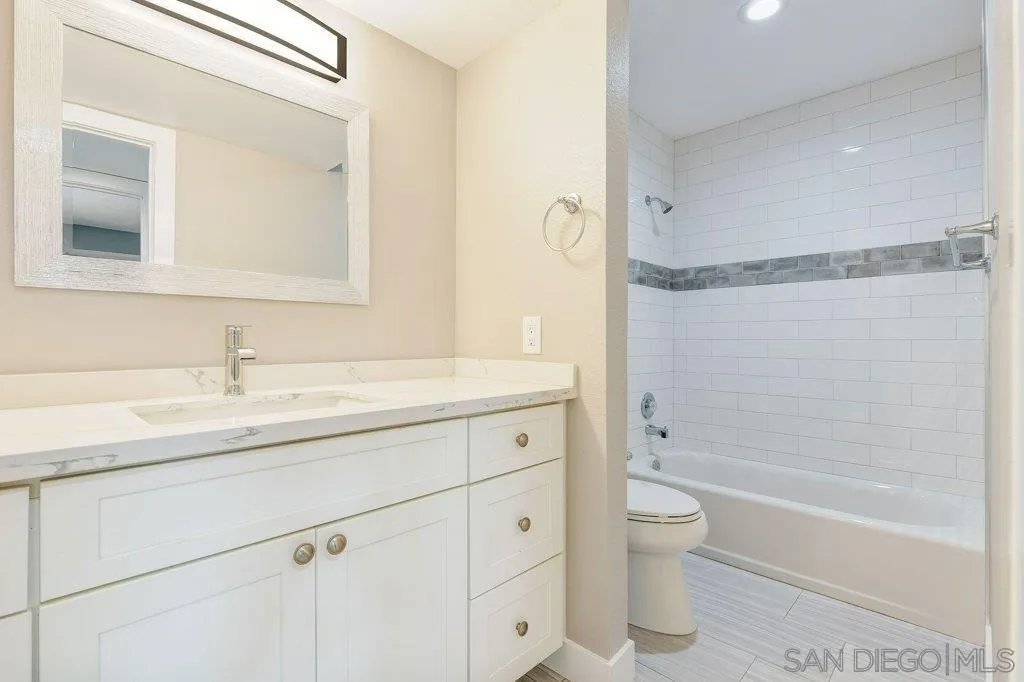 3098 Rue D'orleans Unit 226