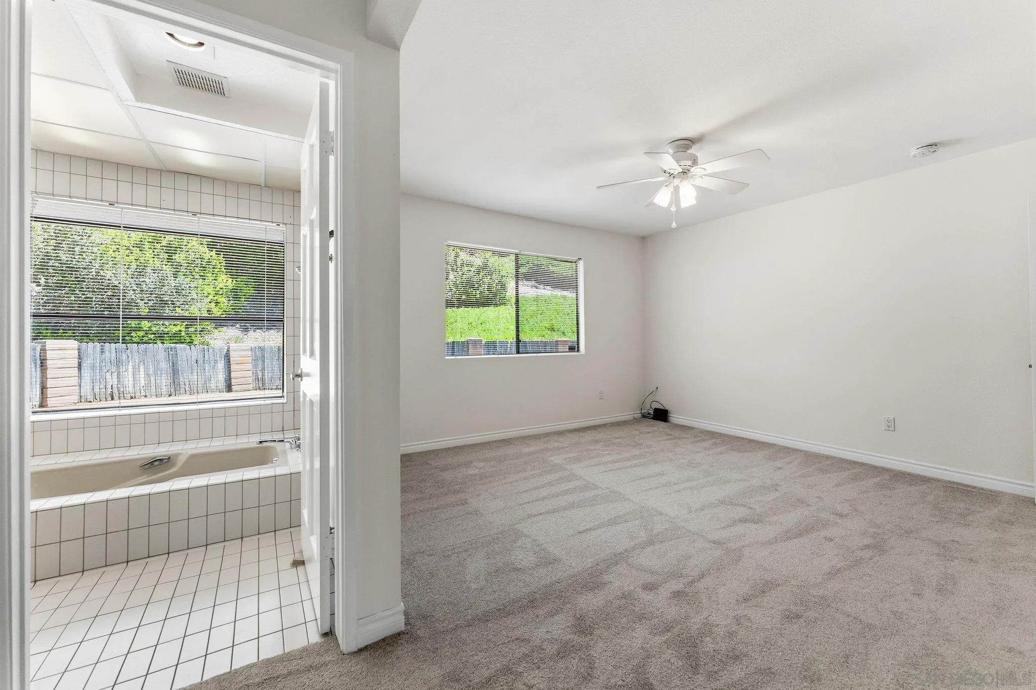 1330 Ridgeview Way