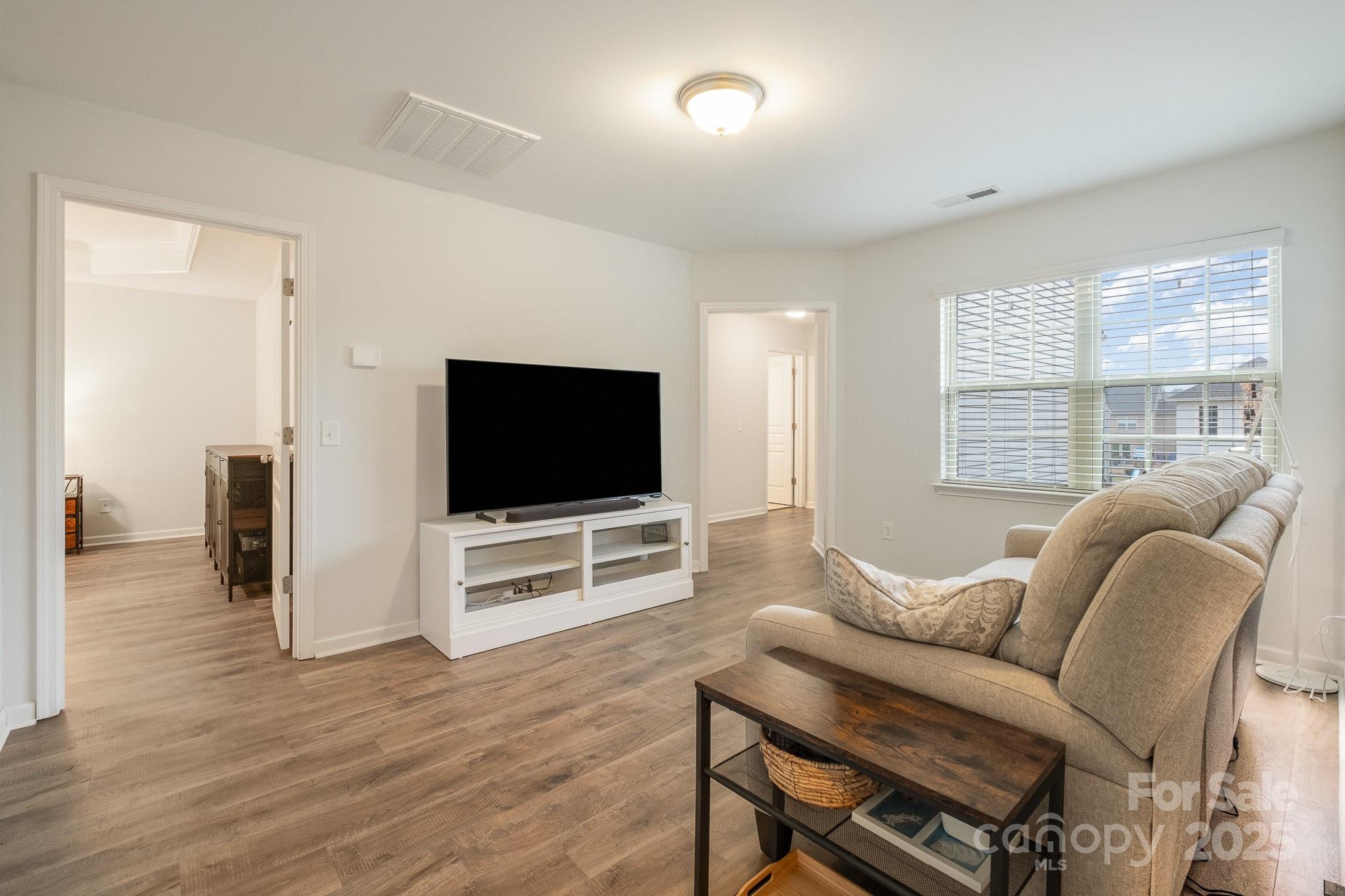 15324 Colonial Park Drive