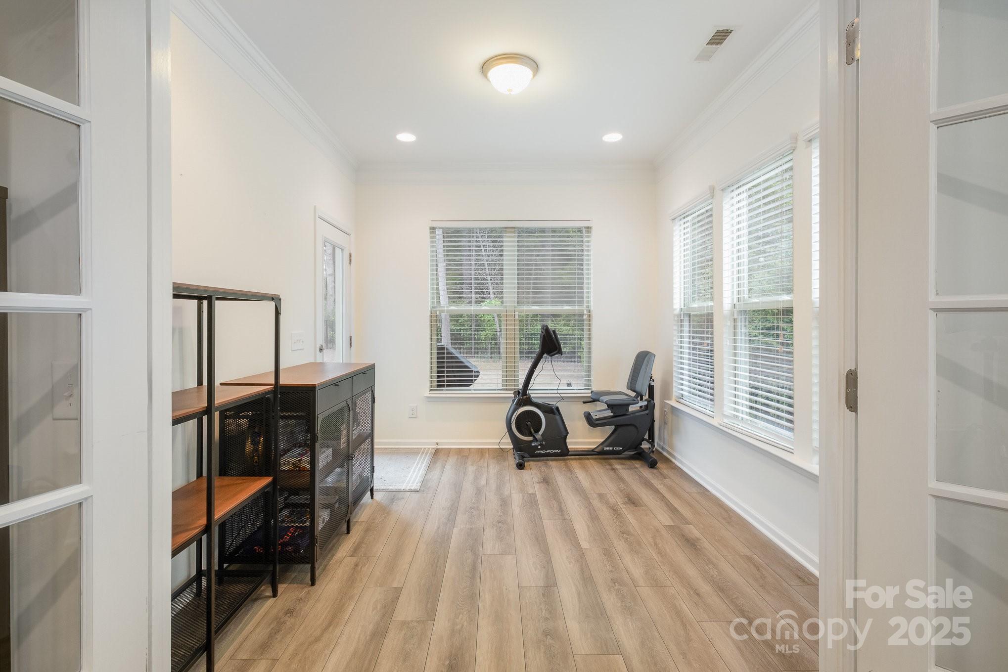 15324 Colonial Park Drive