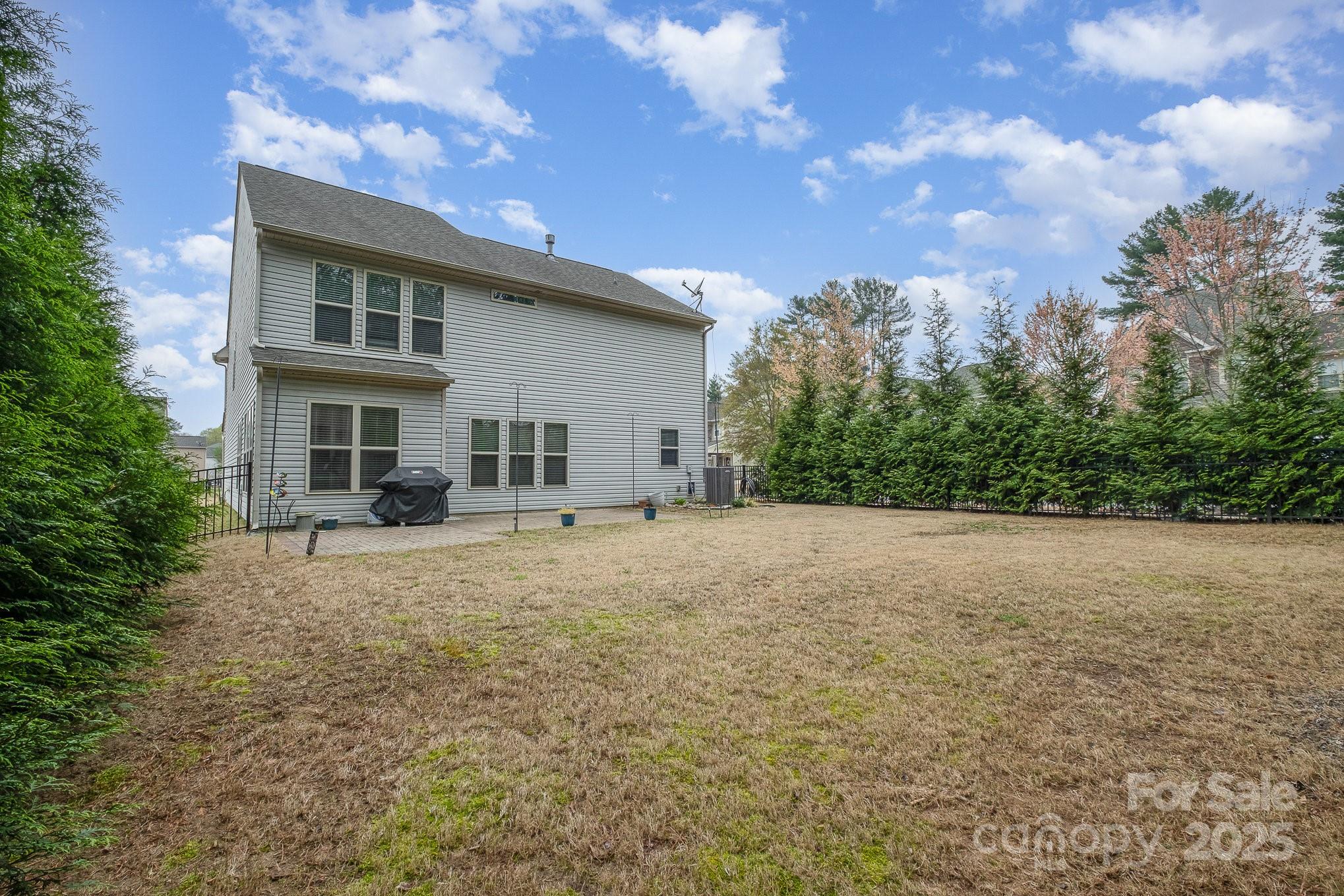 15324 Colonial Park Drive