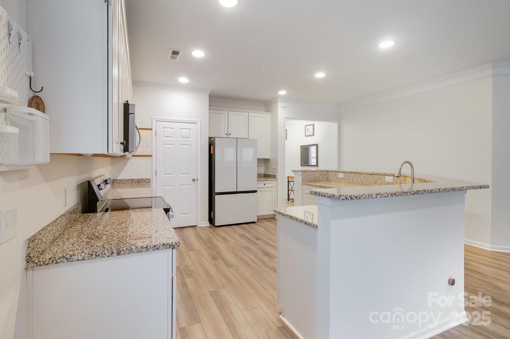 15324 Colonial Park Drive