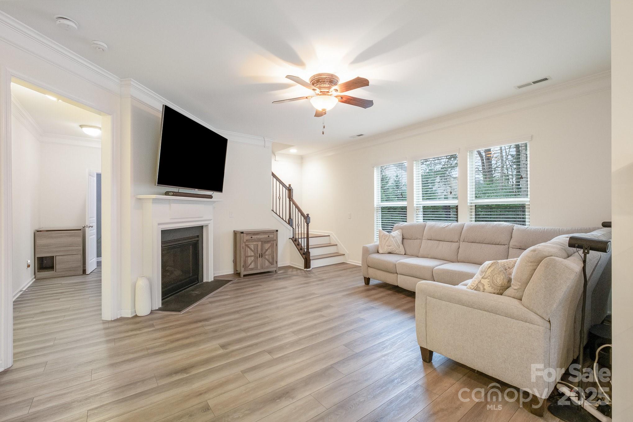 15324 Colonial Park Drive