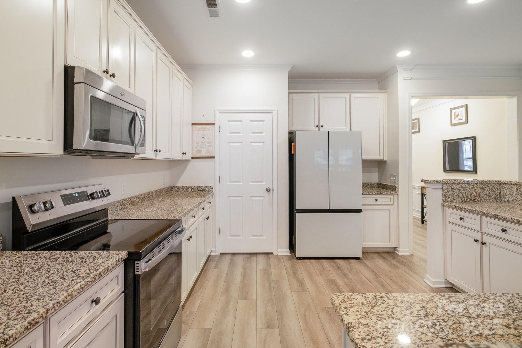 15324 Colonial Park Drive