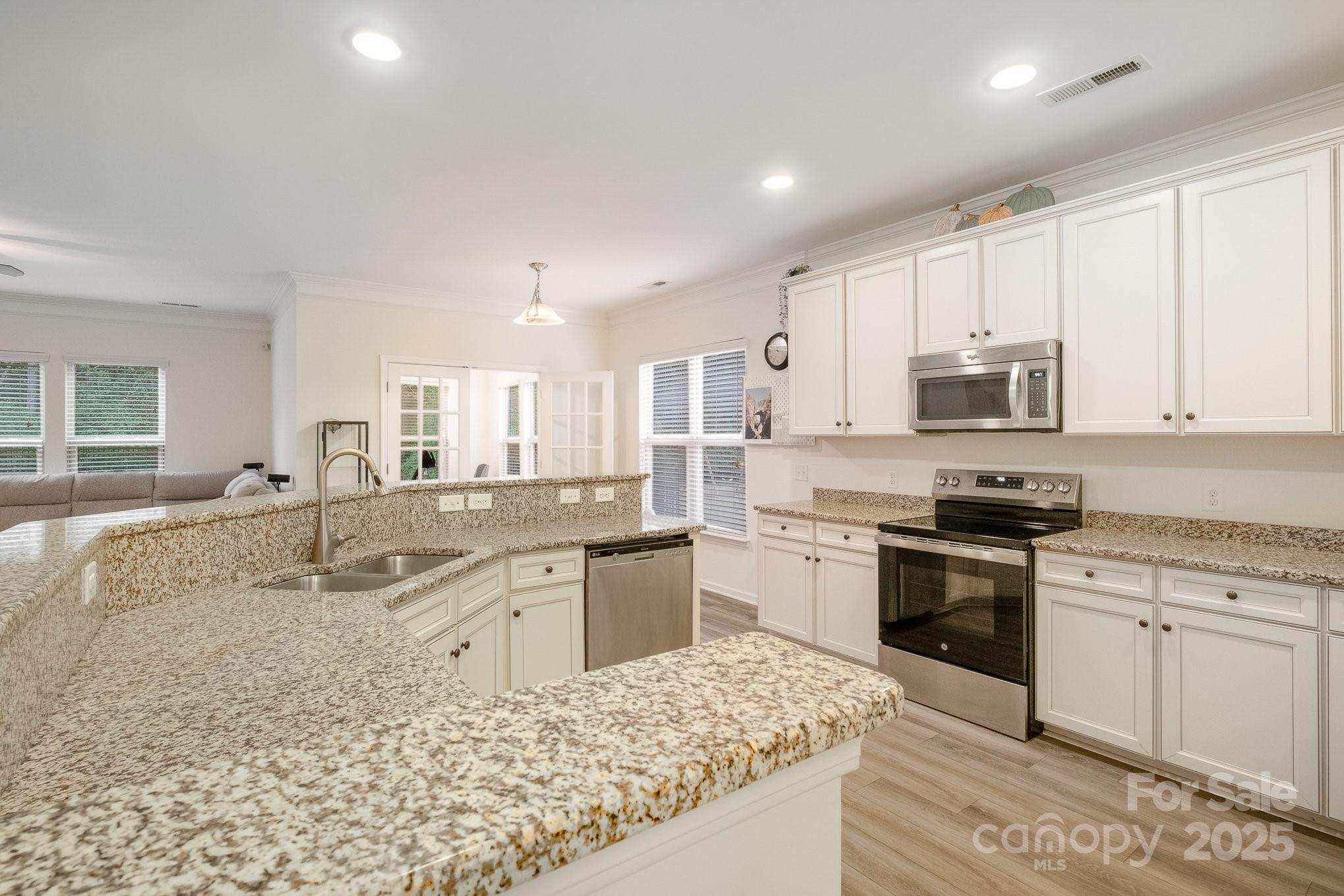 15324 Colonial Park Drive