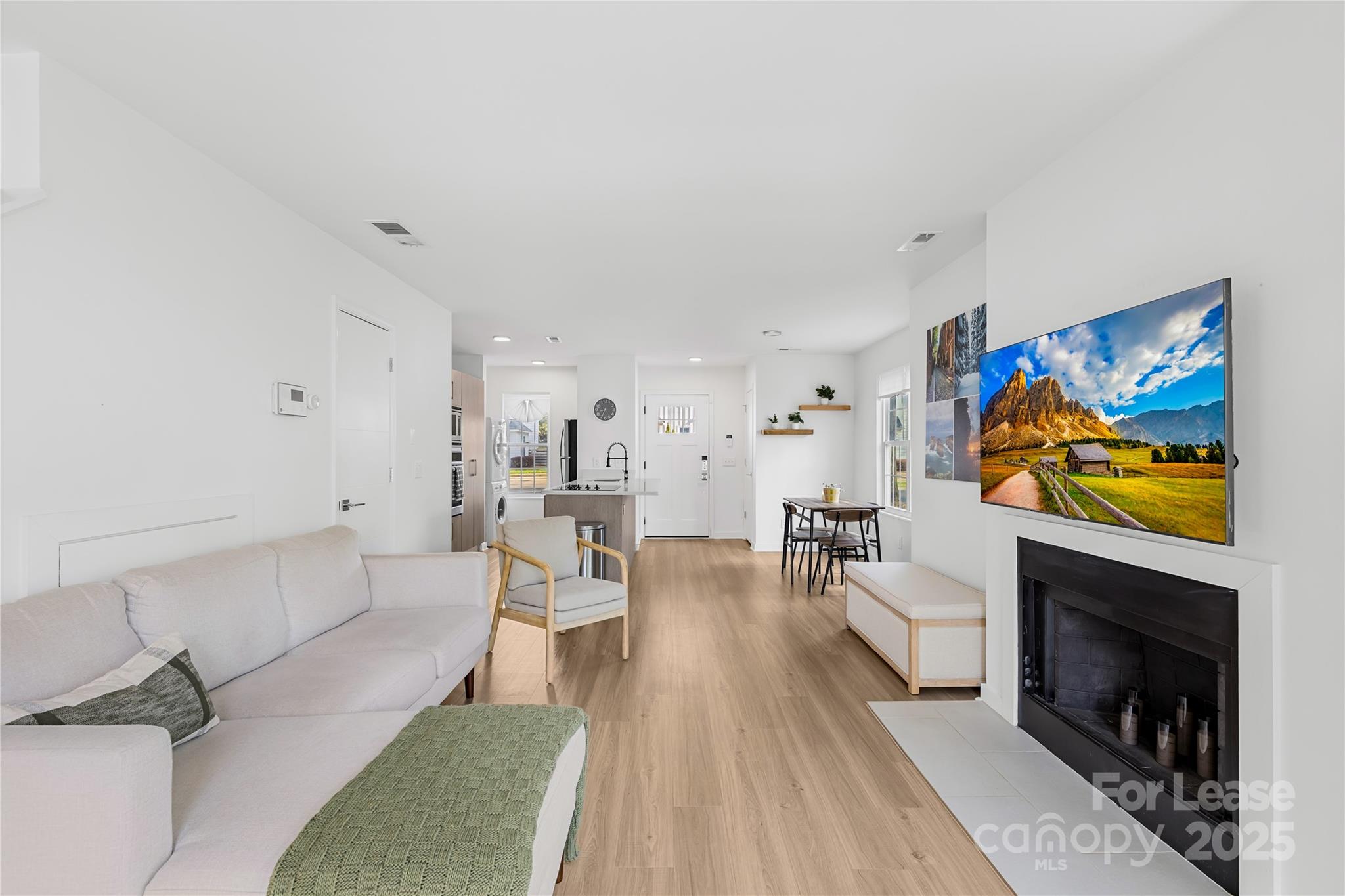 1535 Briar Creek Road Unit: APT A