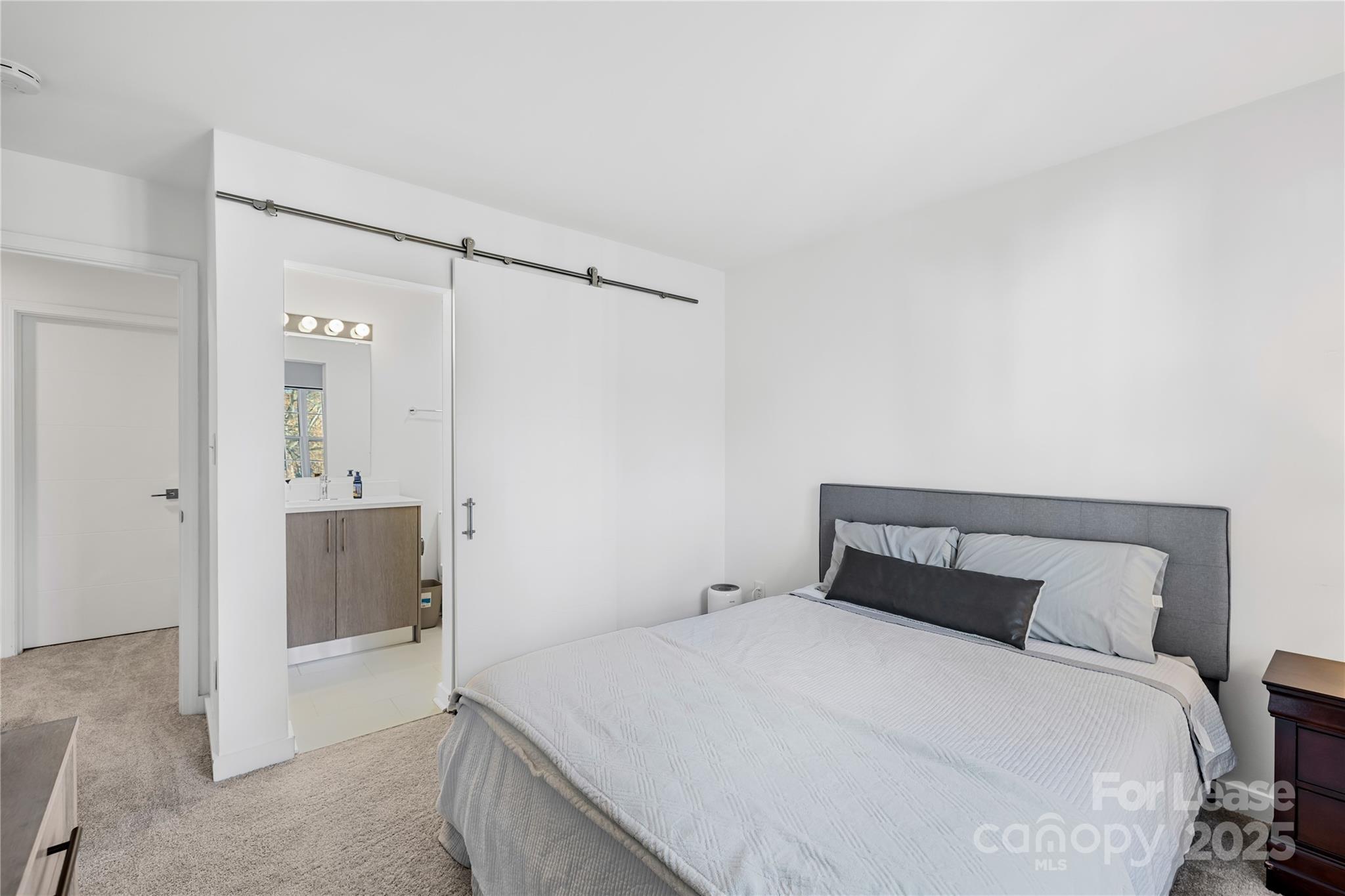 1535 Briar Creek Road Unit: APT A