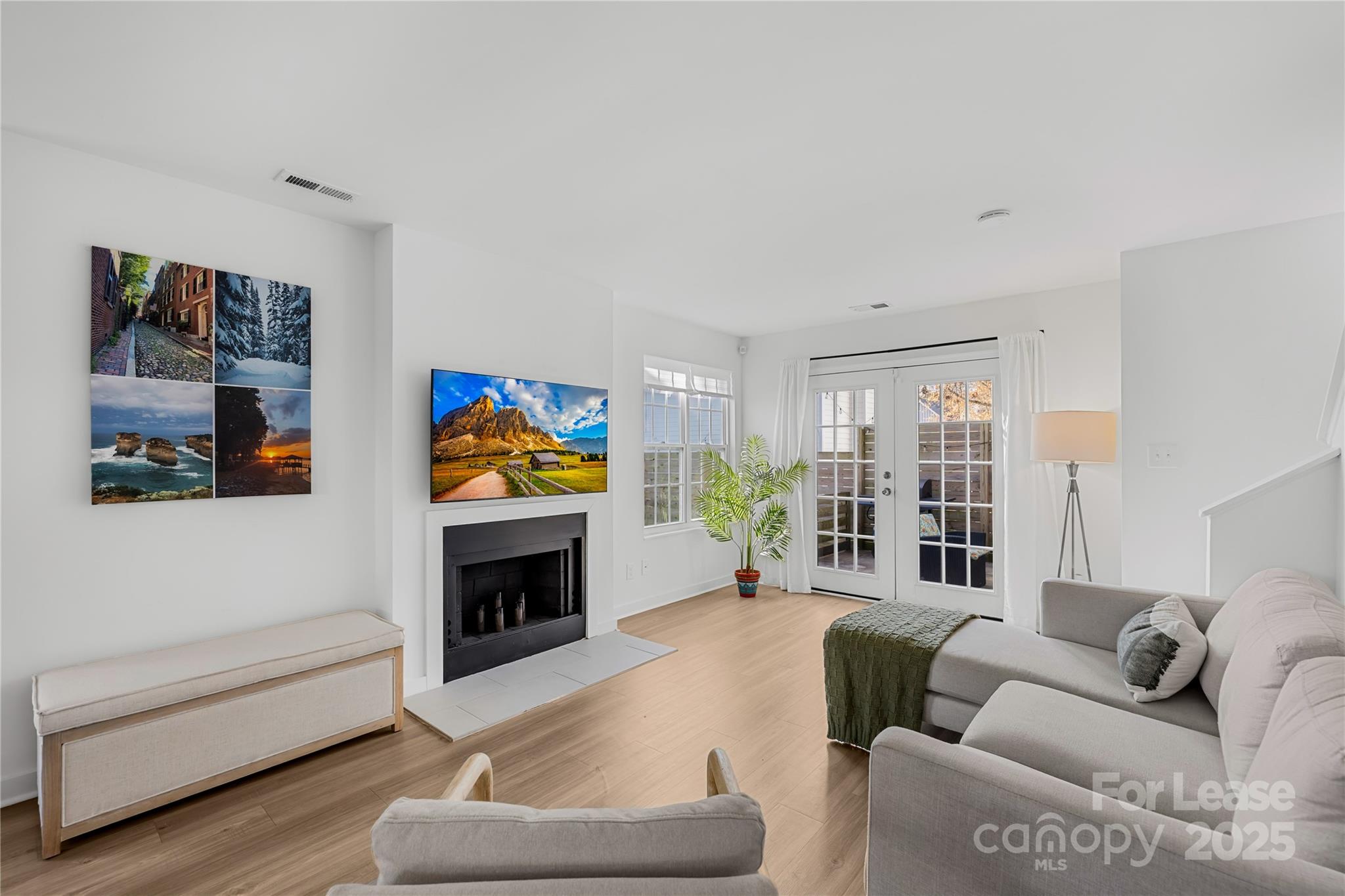1535 Briar Creek Road Unit: APT A