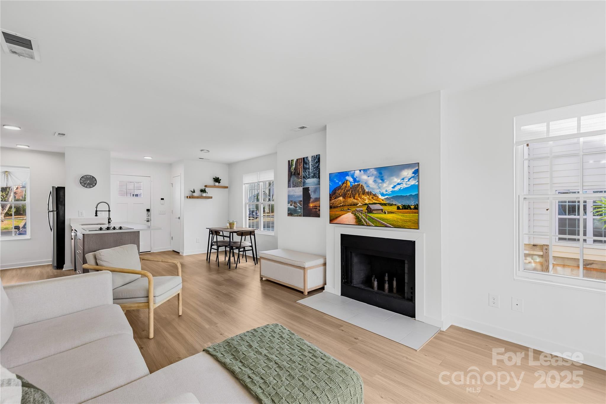 1535 Briar Creek Road Unit: APT A