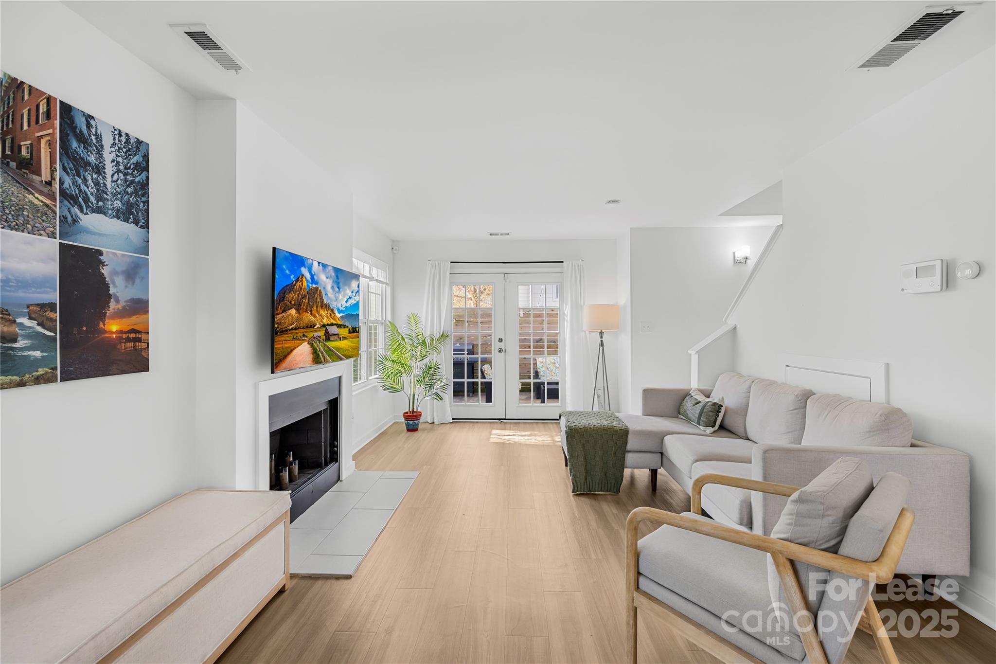 1535 Briar Creek Road Unit: APT A