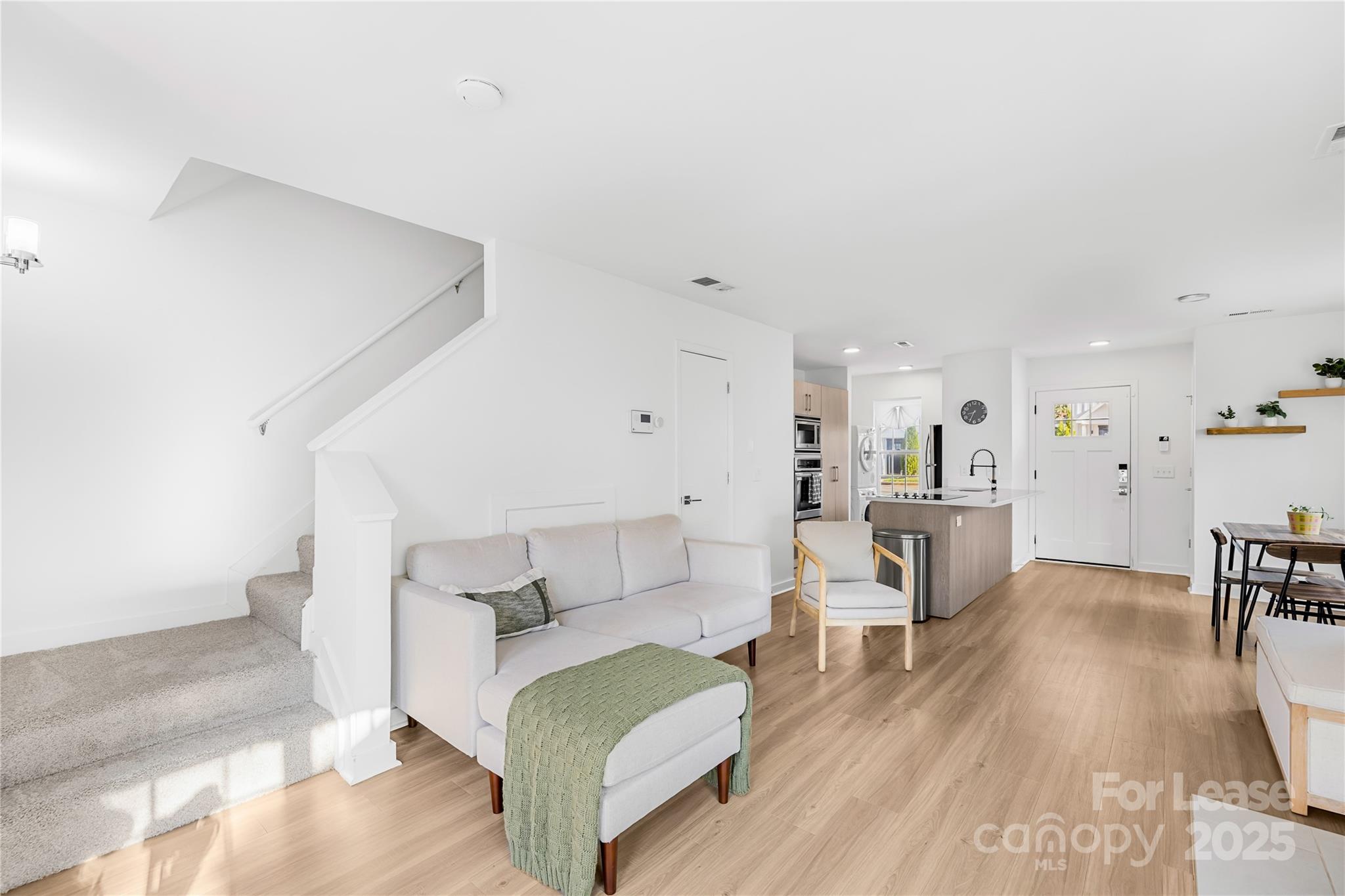 1535 Briar Creek Road Unit: APT A
