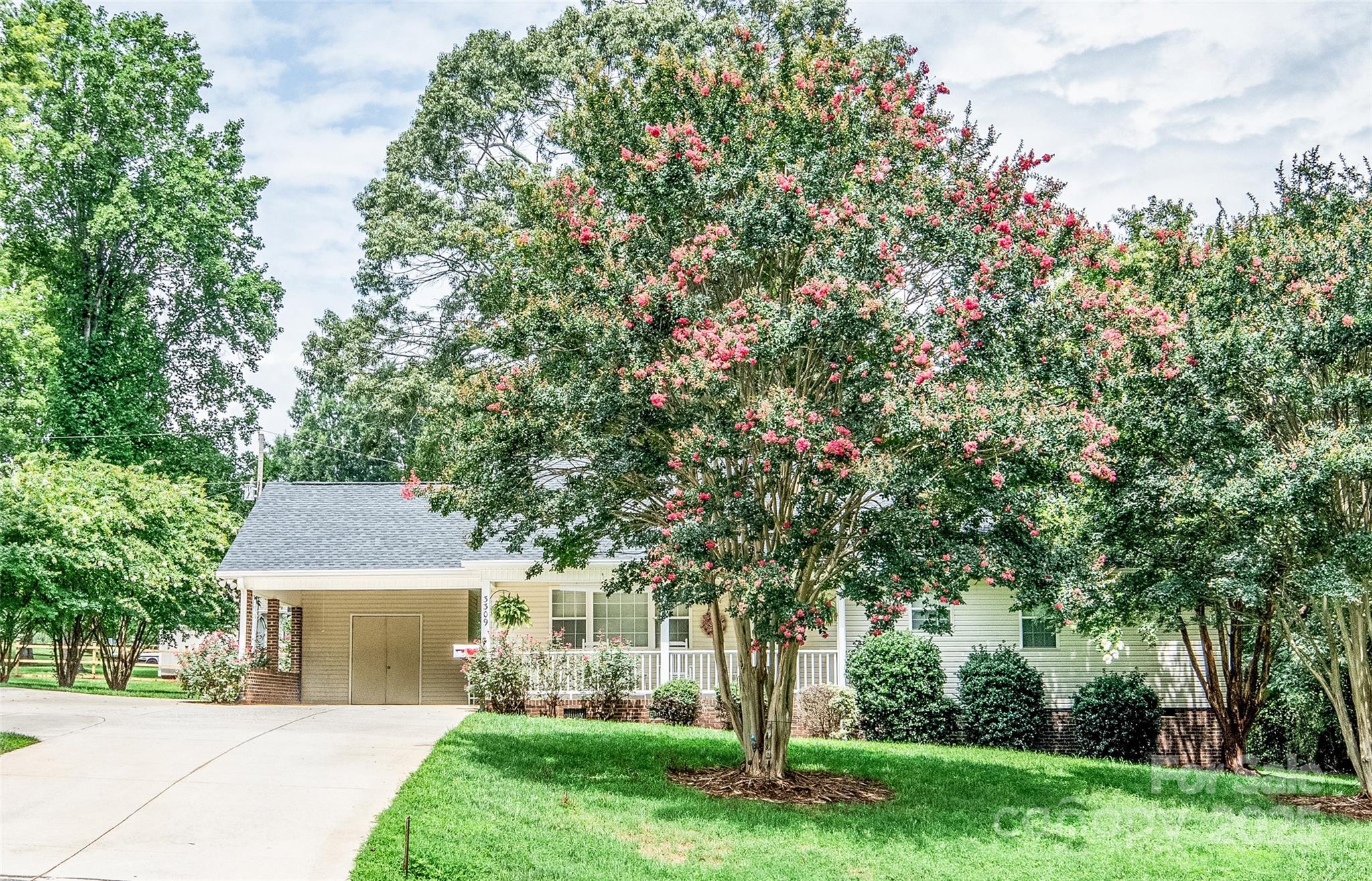 3309 E Broad Street