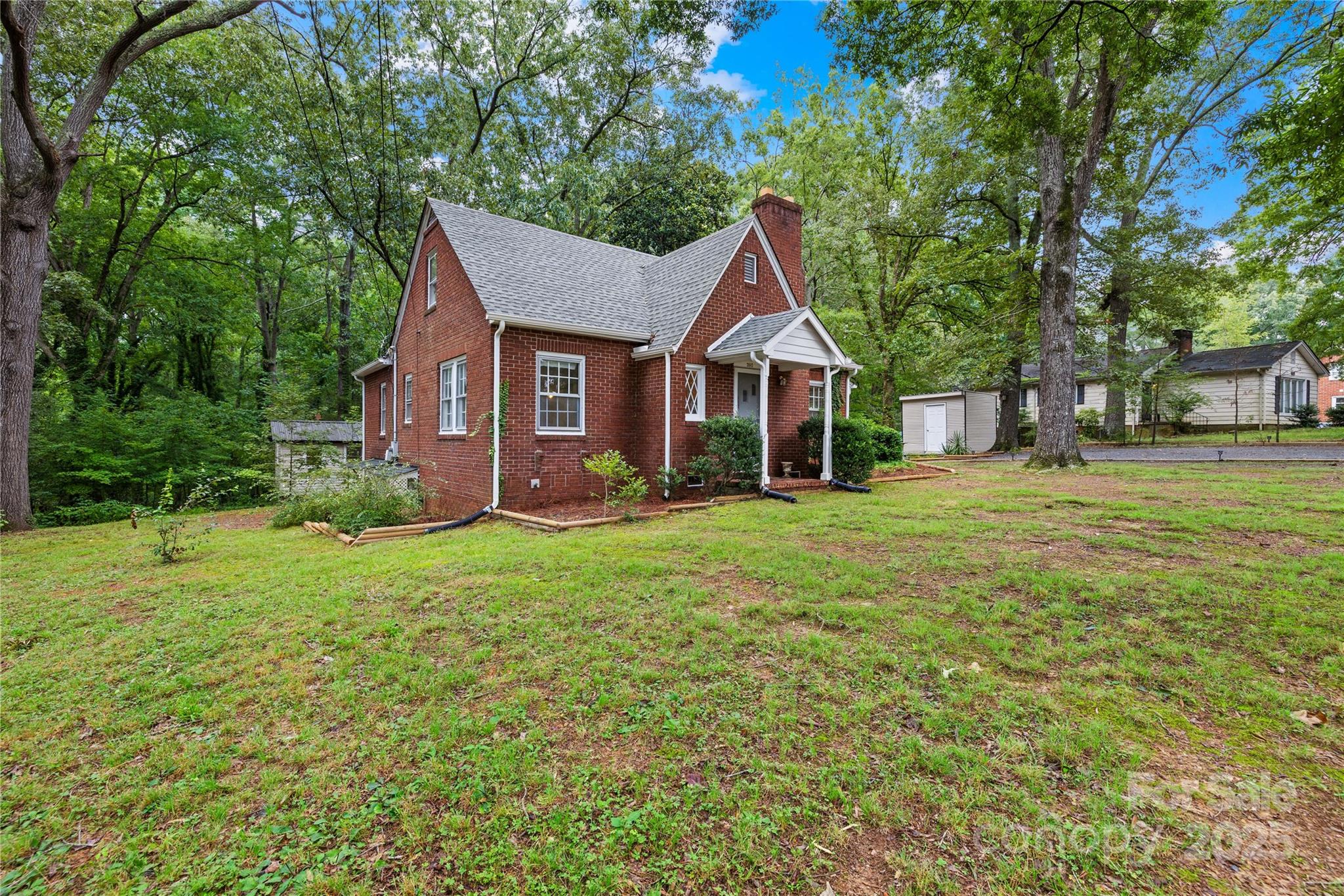 390 Park Road