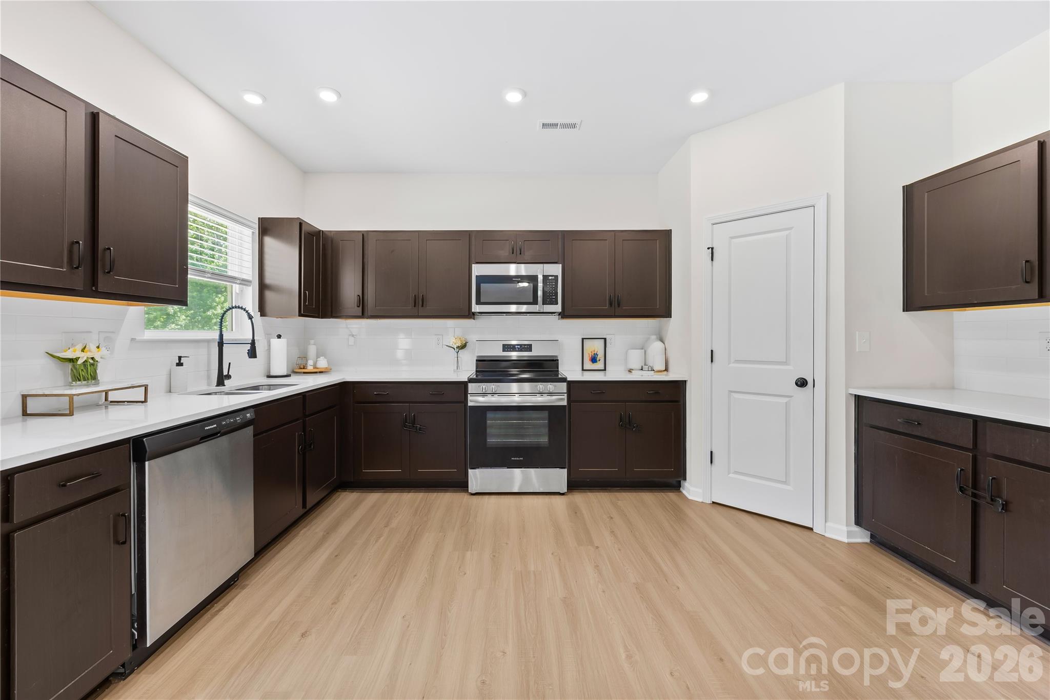 6230 Gala Lane