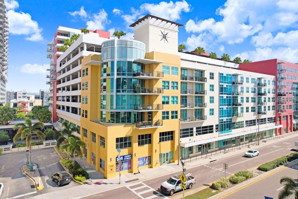1208 E KENNEDY BLVD #1017