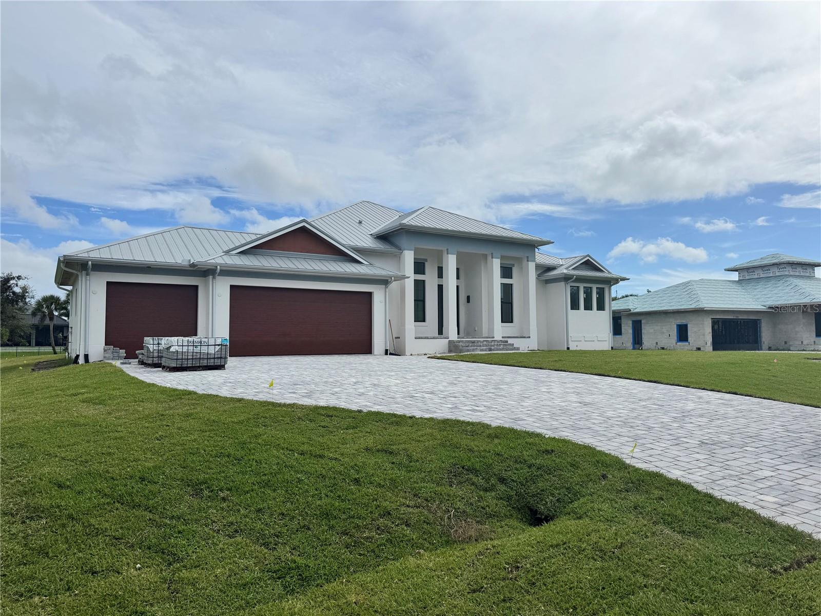 440 GREEN DOLPHIN DR S