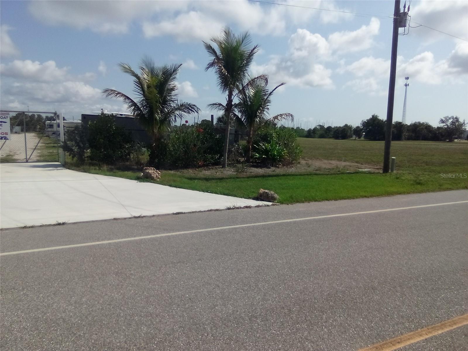 102 HARNESS RD