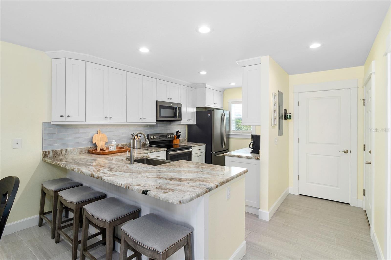 460 GULF BLVD #4