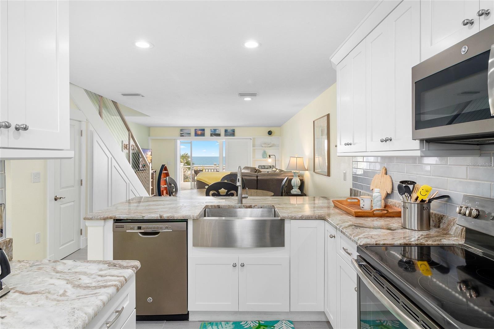 460 GULF BLVD #4
