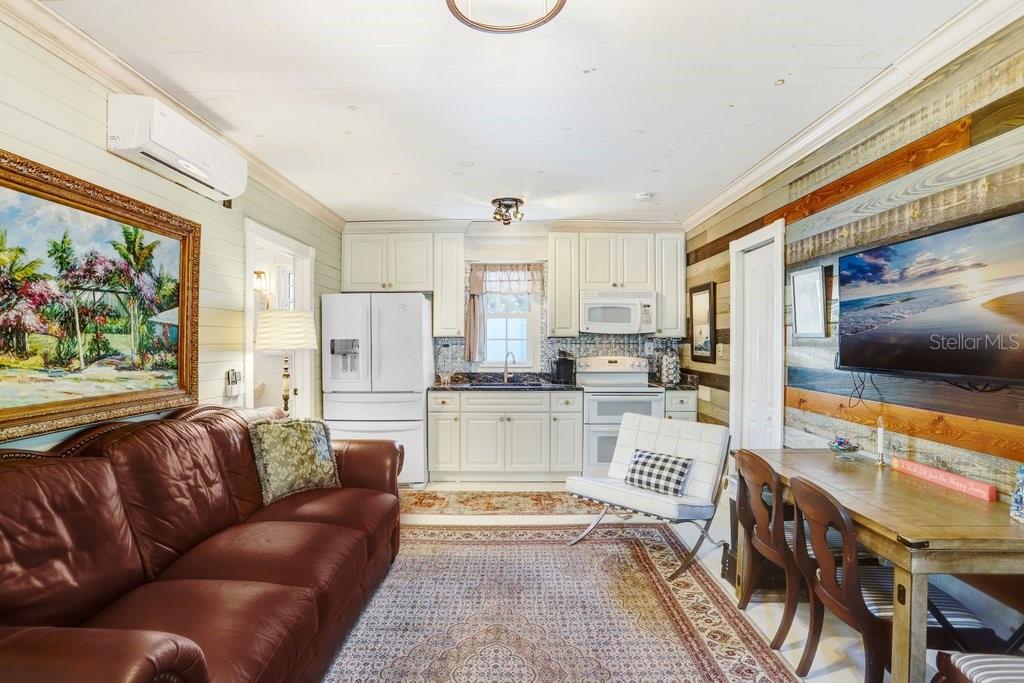 8407 INTERBAY BLVD