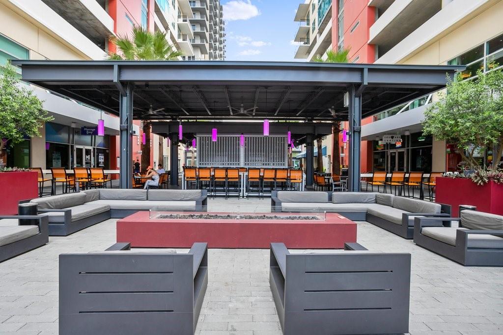 1120 E KENNEDY BLVD #1020