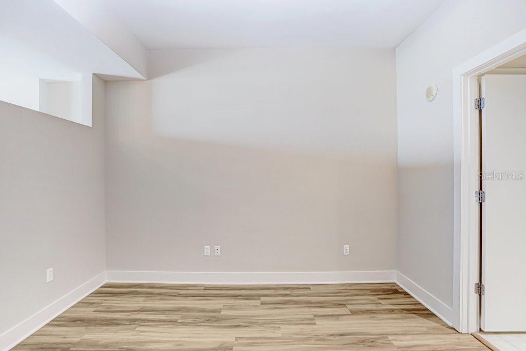 1120 E KENNEDY BLVD #1020