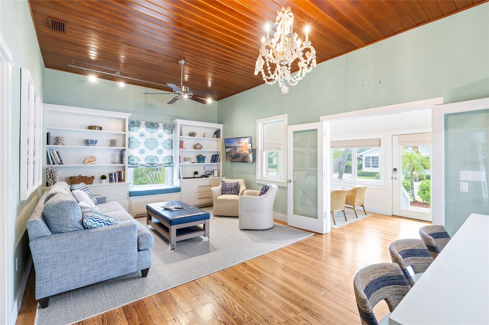 340 PALM AVE