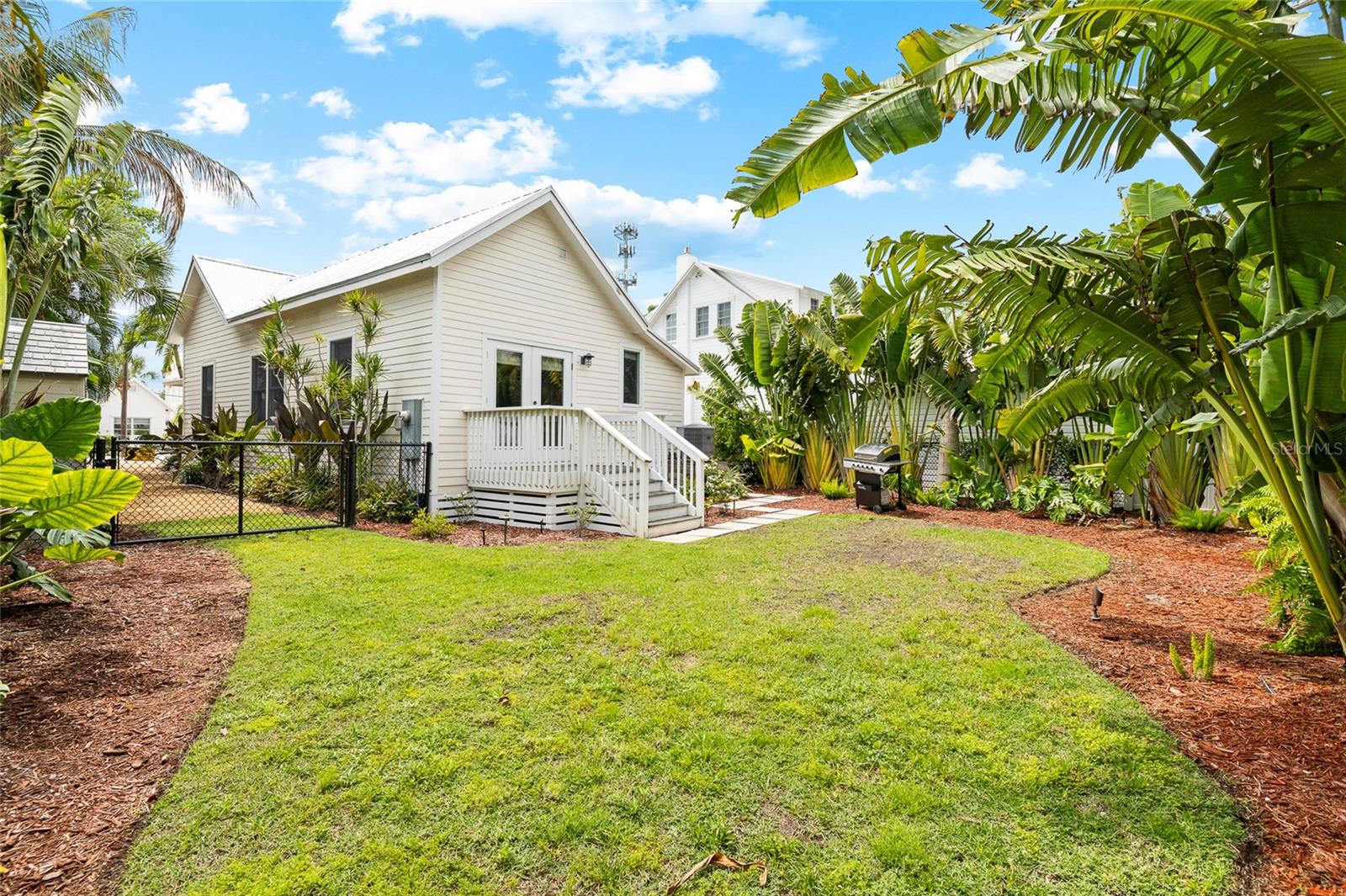 340 PALM AVE