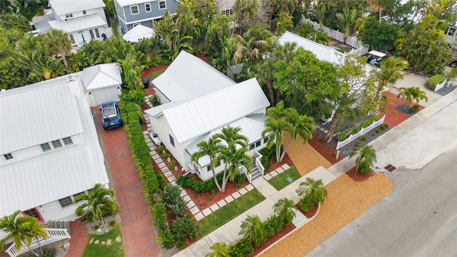 340 PALM AVE