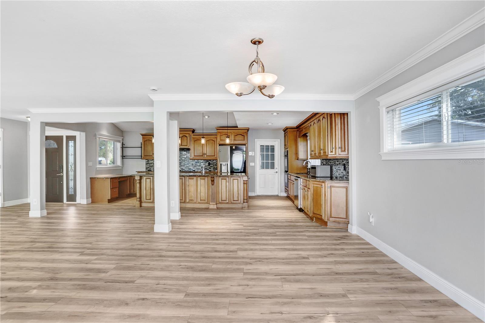 8404 BLACKSTONE CT