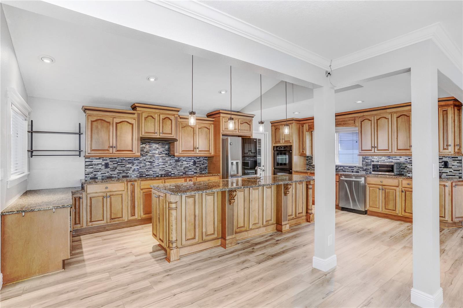 8404 BLACKSTONE CT