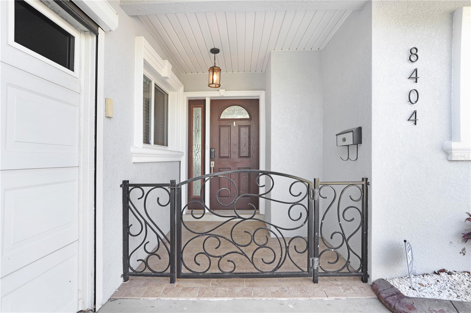 8404 BLACKSTONE CT