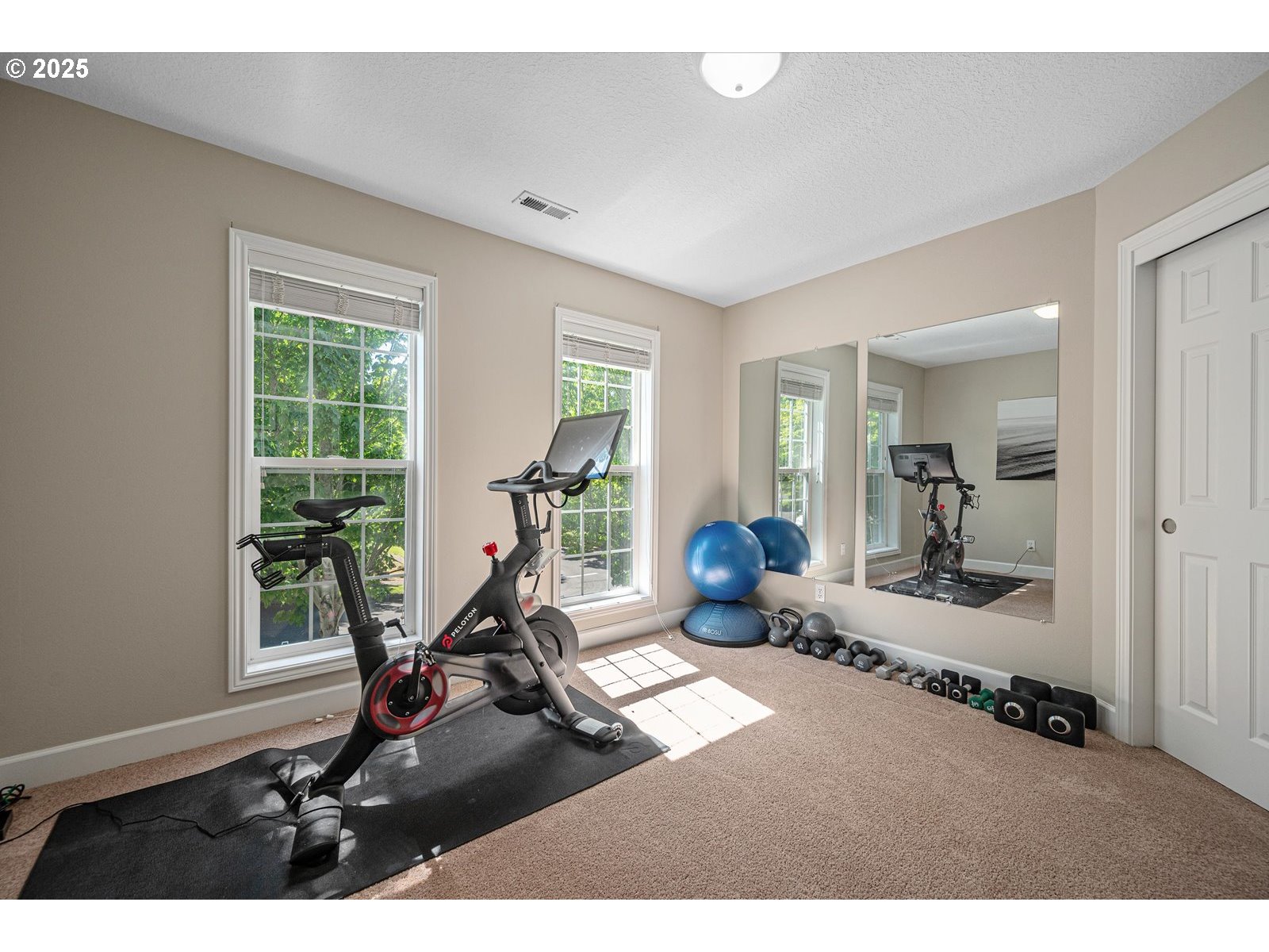 2255 RIVER HEIGHTS CIR
