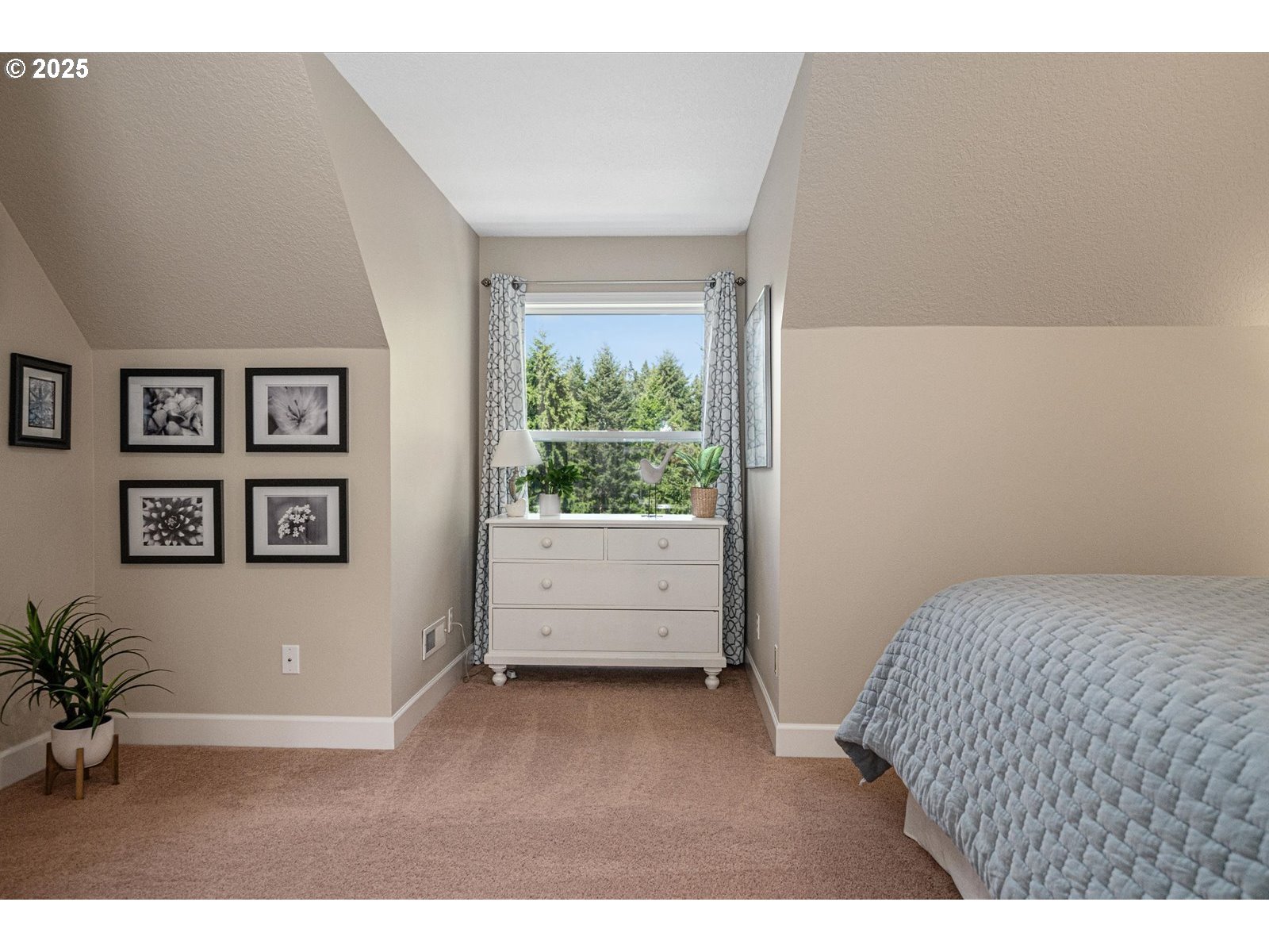 2255 RIVER HEIGHTS CIR