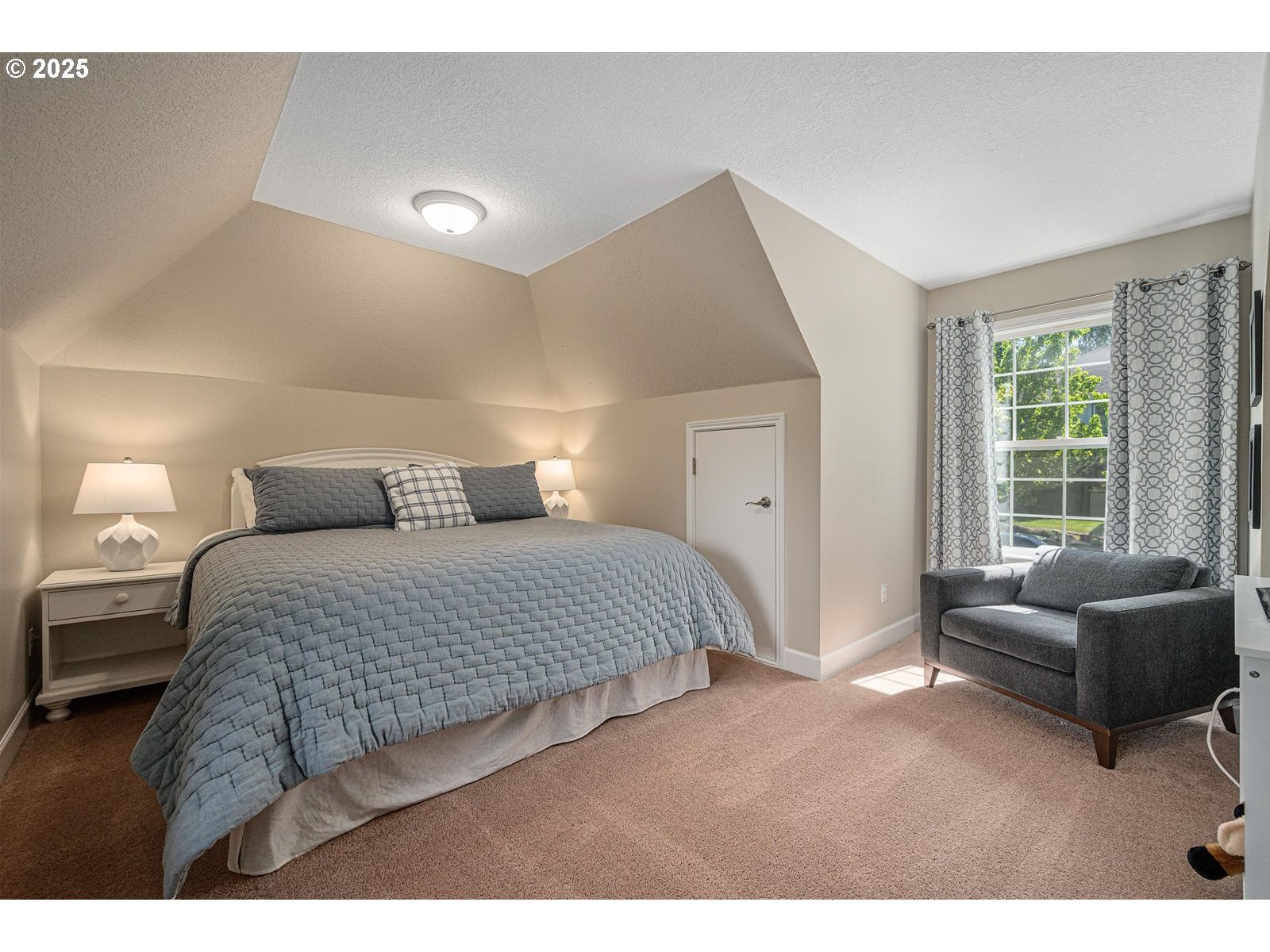 2255 RIVER HEIGHTS CIR