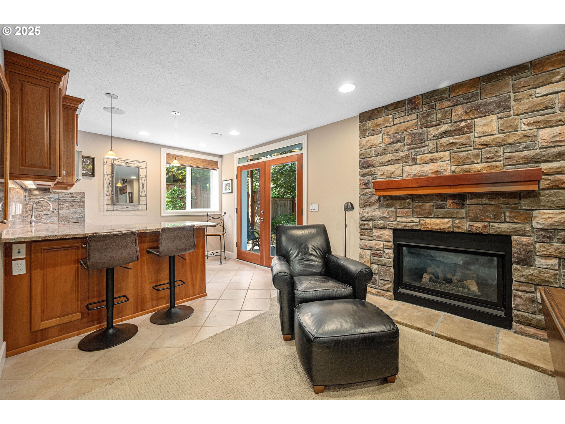 2255 RIVER HEIGHTS CIR