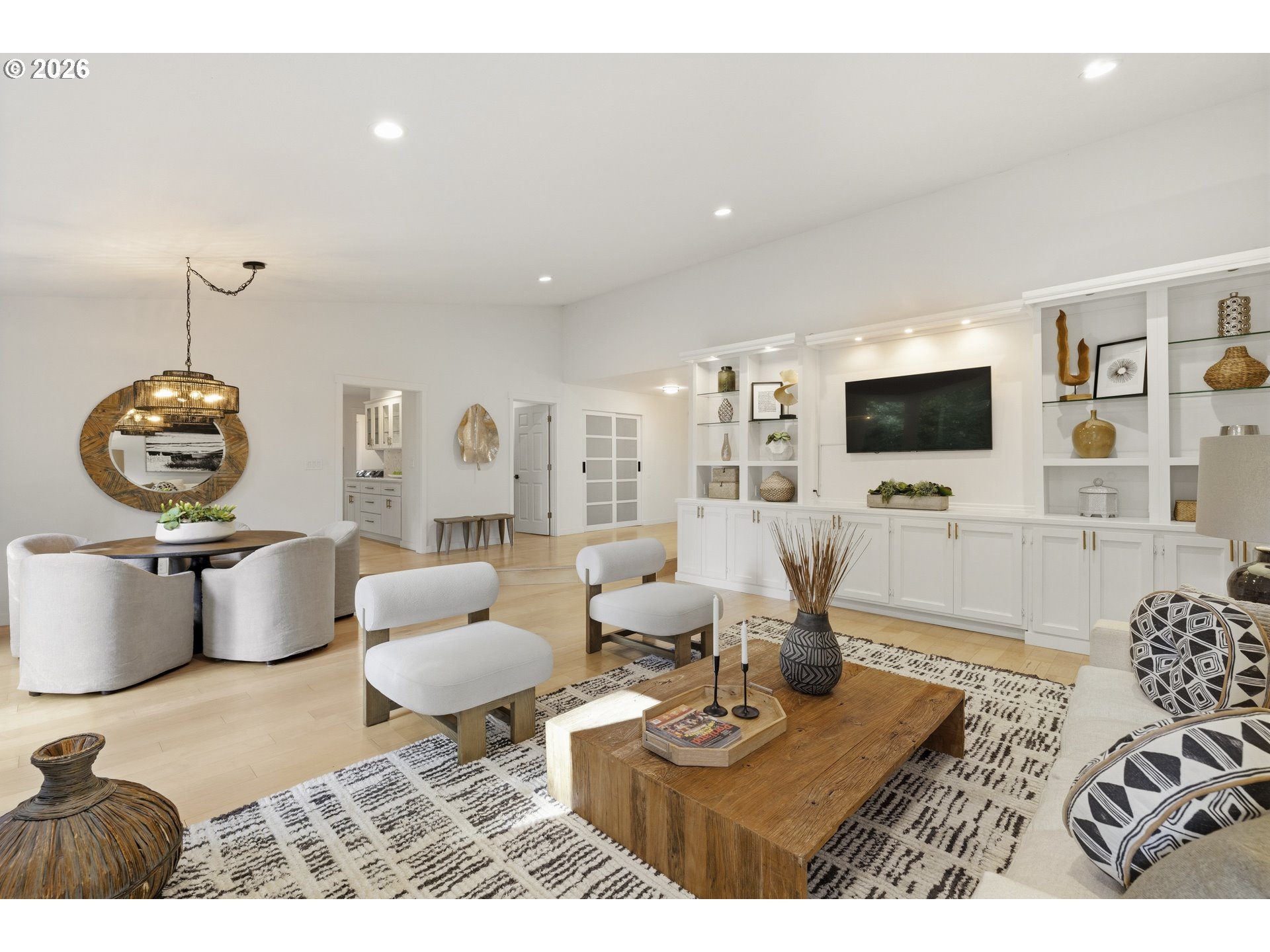 12 DA VINCI ST