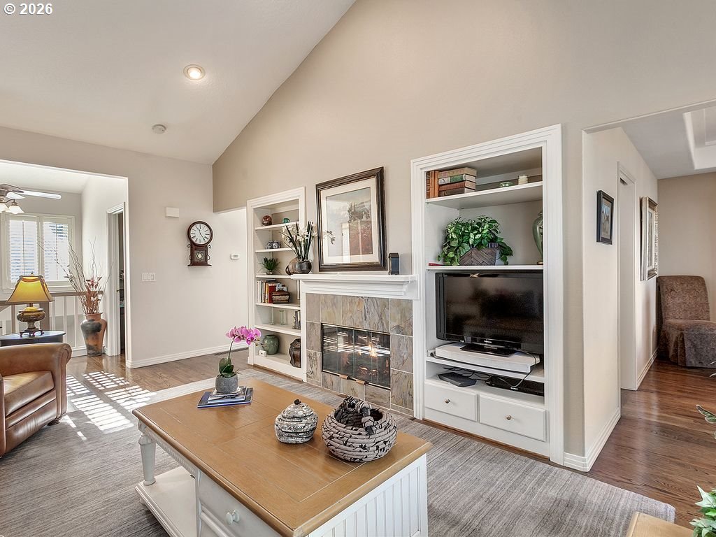3011 CLUB HOUSE CT
