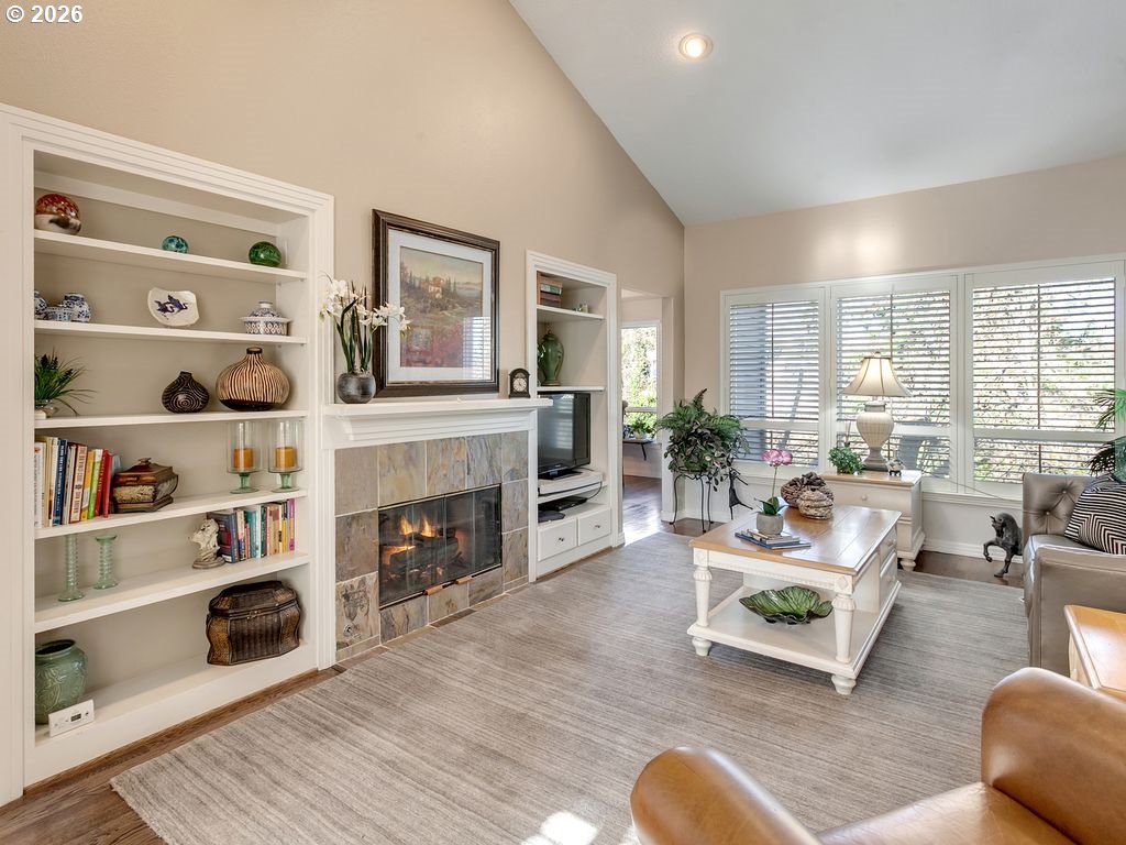 3011 CLUB HOUSE CT