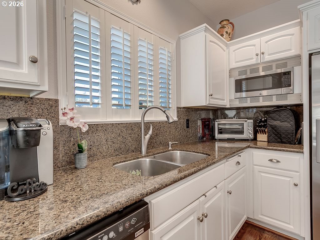3011 CLUB HOUSE CT