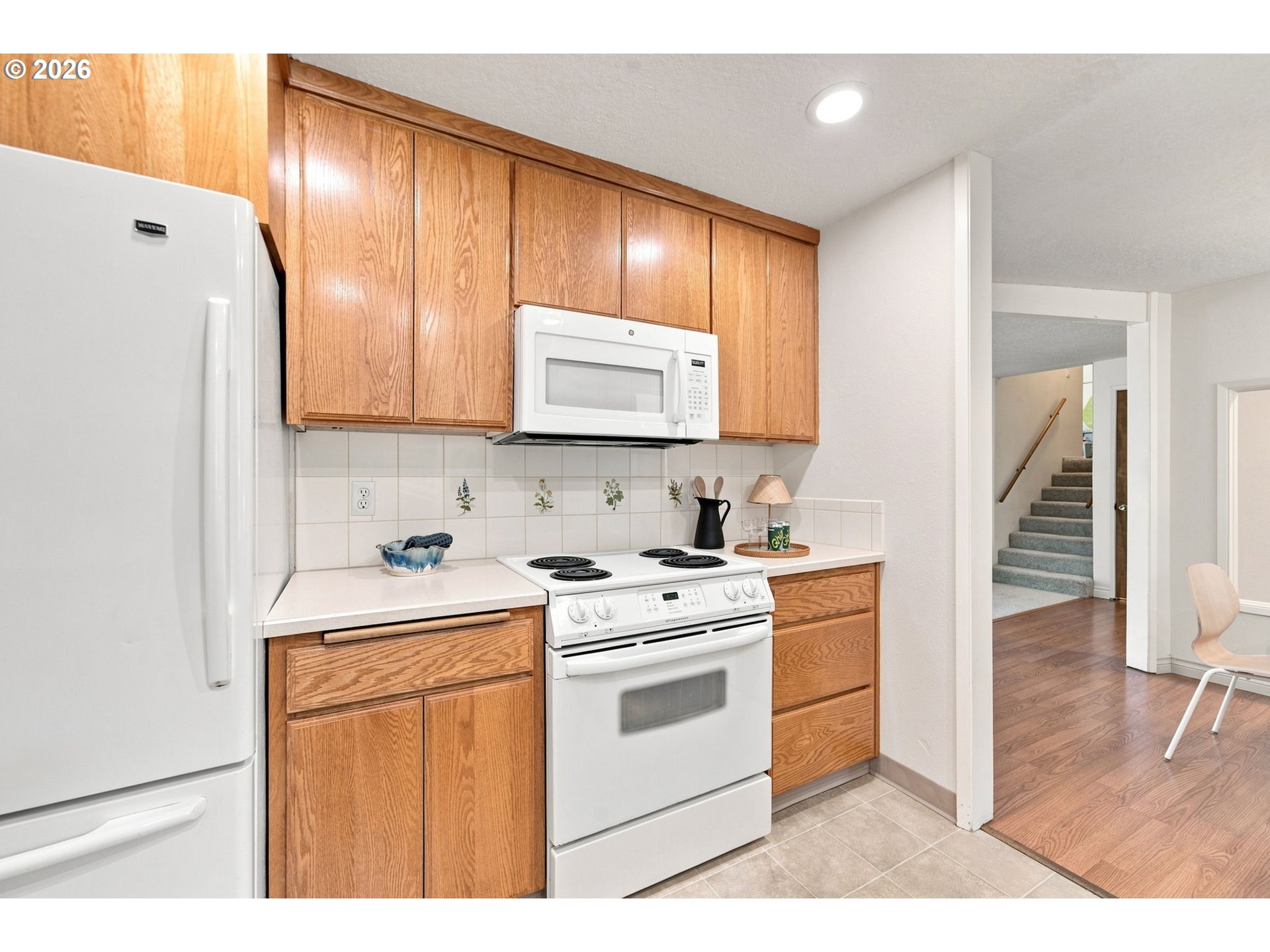 1120 DOUGLAS DR