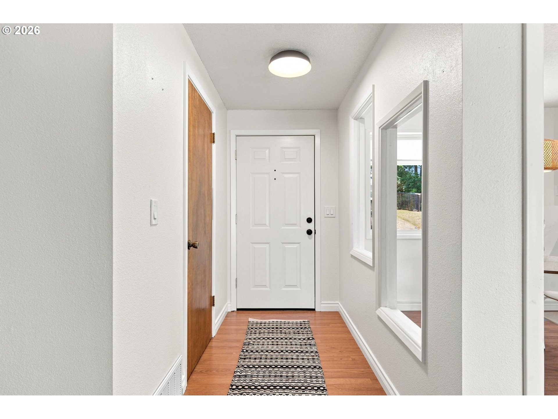 1120 DOUGLAS DR