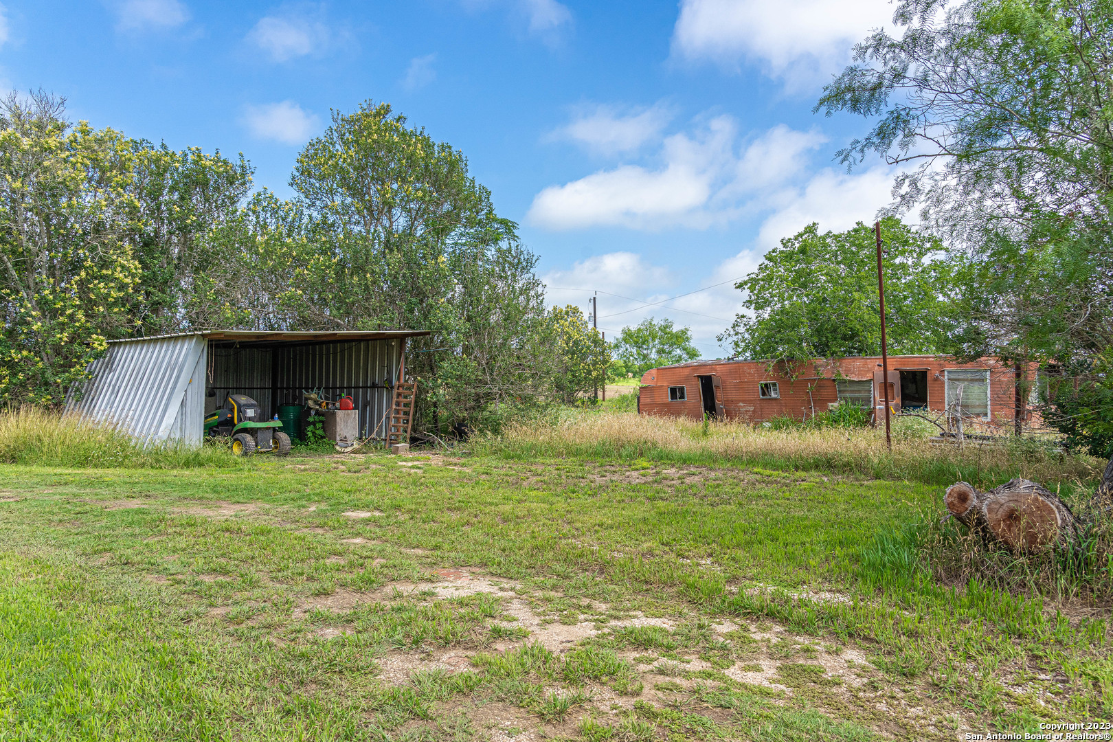 320 N Graytown Rd