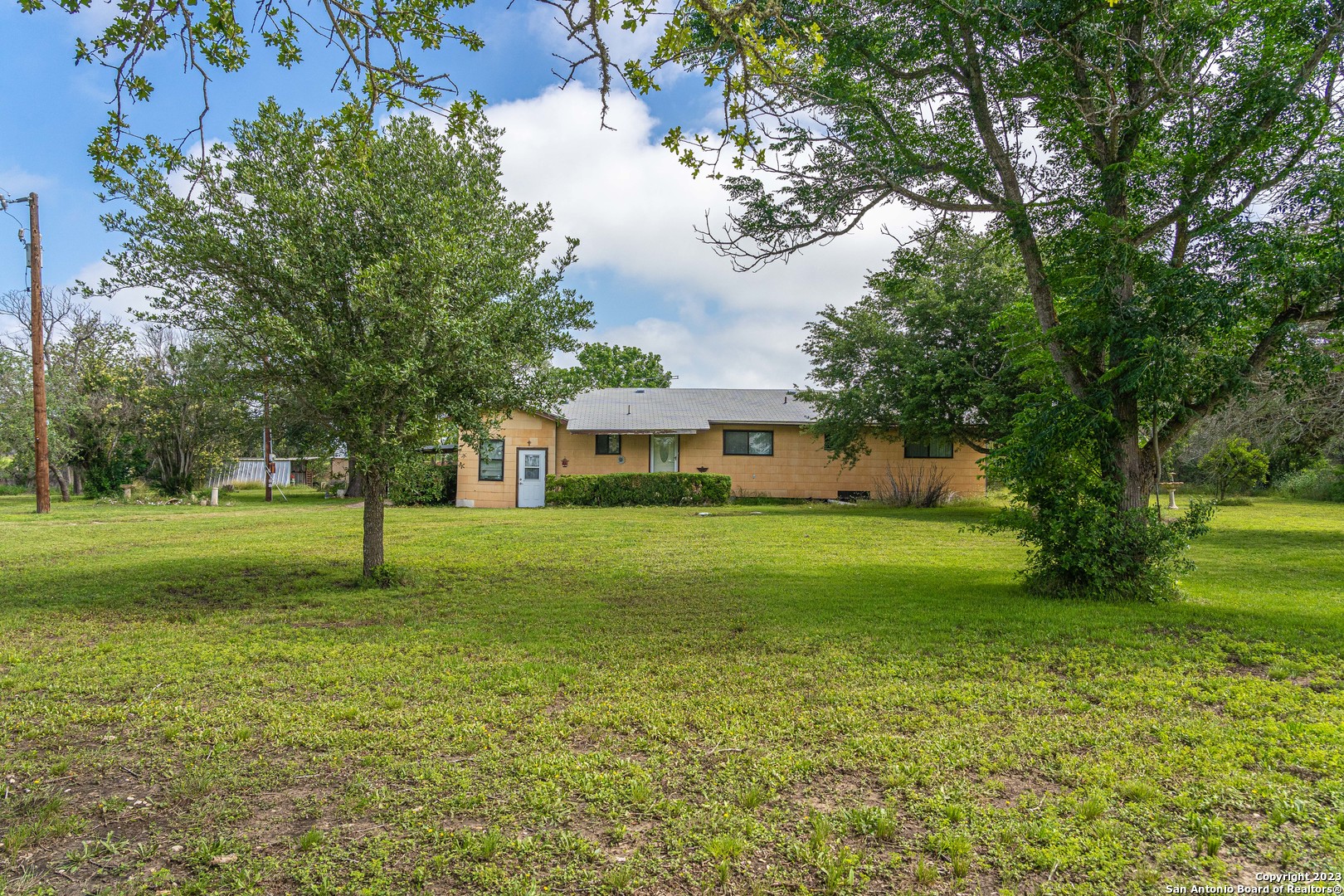 320 N Graytown Rd