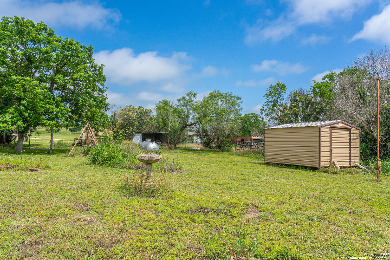 320 N Graytown Rd