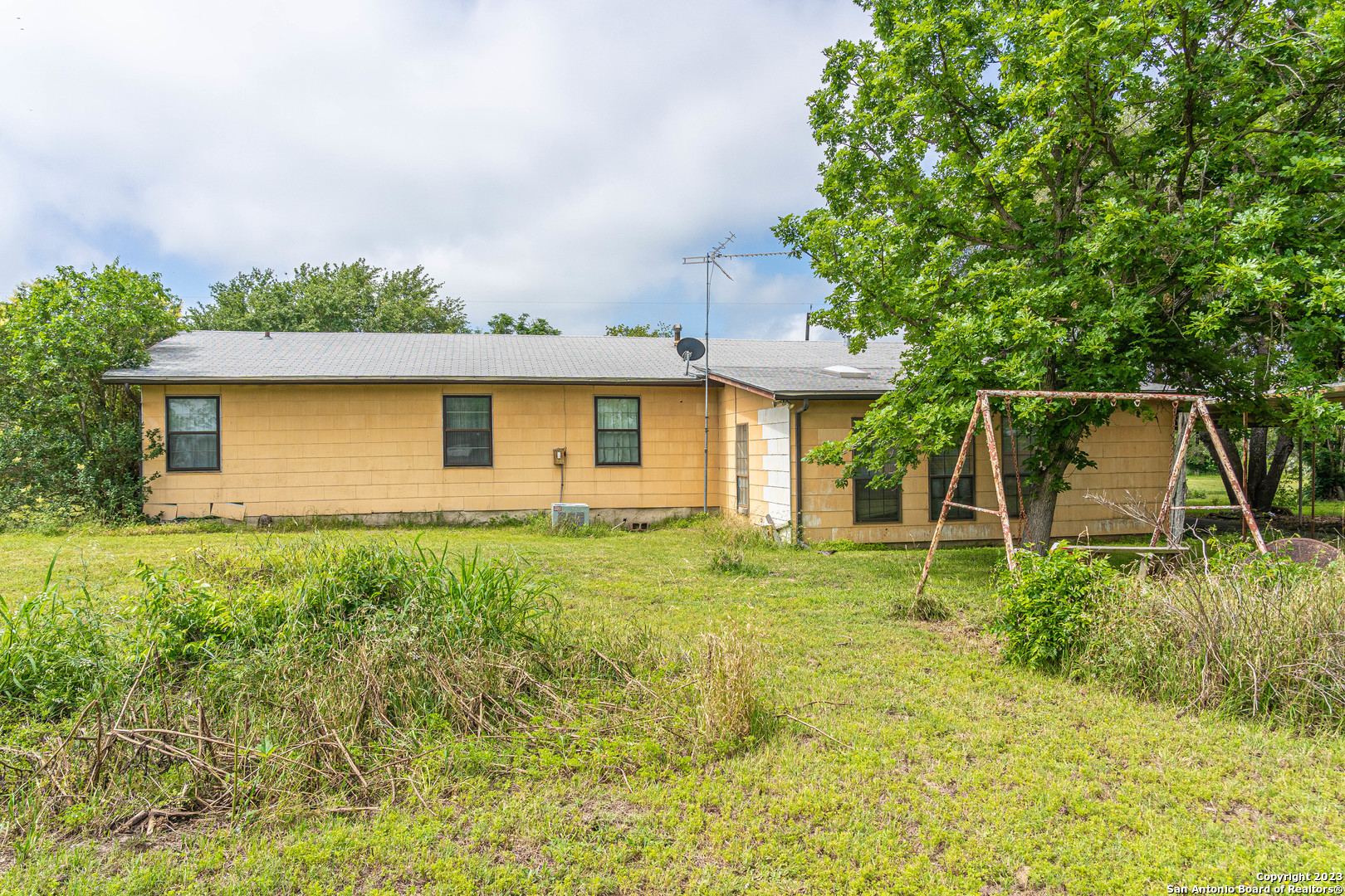 320 N Graytown Rd